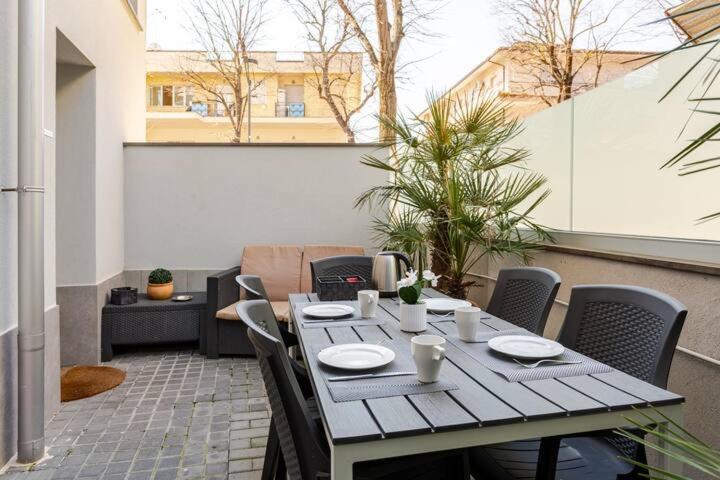 A Casa Minerva Apartment Rimini Luaran gambar